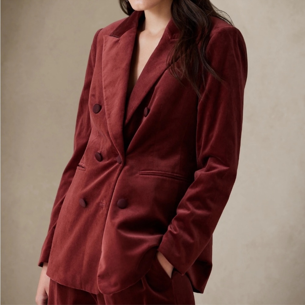 Banana republic, oversized velvet blazer, size 6 matching pants available